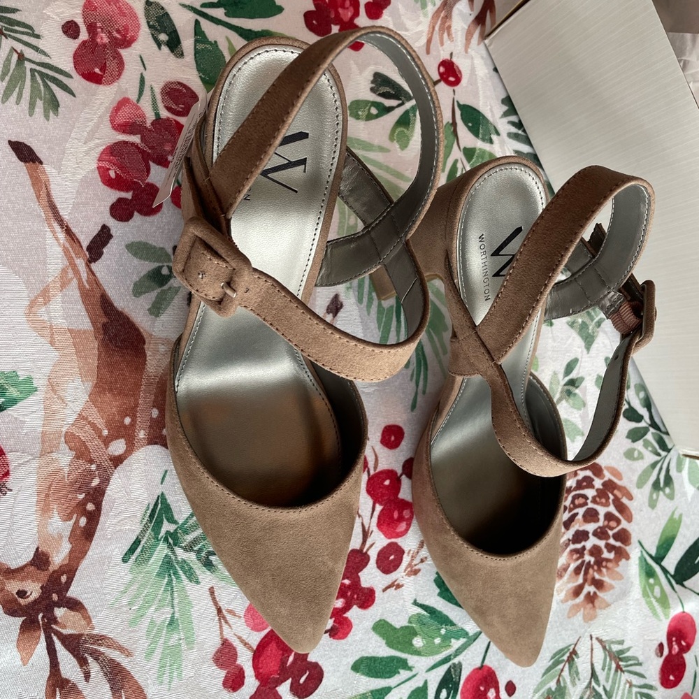 NIB WORTHINGTON TAN HEELS - Picture 2 of 6